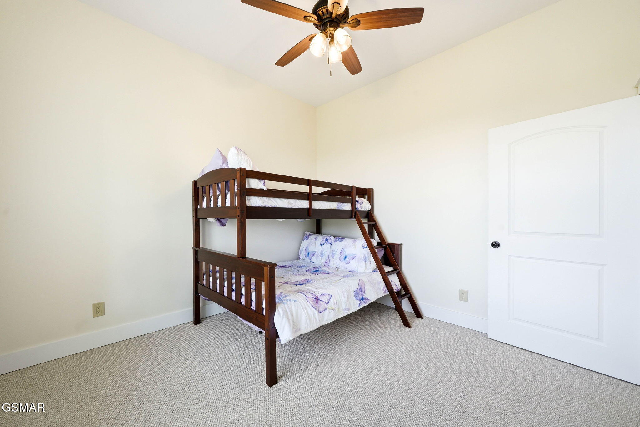 1005 Enchanted Drive Dandridge TN 37725