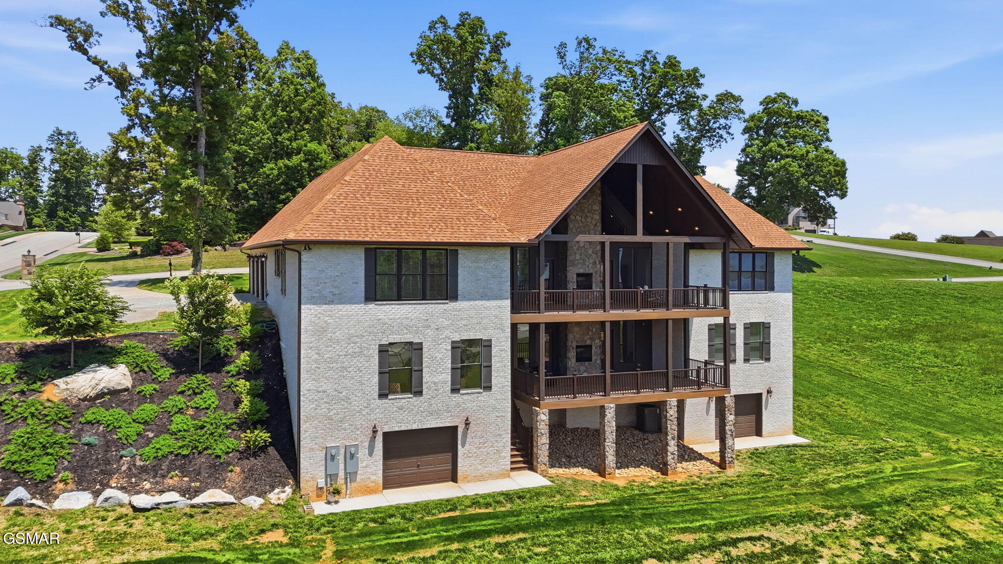 1005 Enchanted Drive Dandridge TN 37725