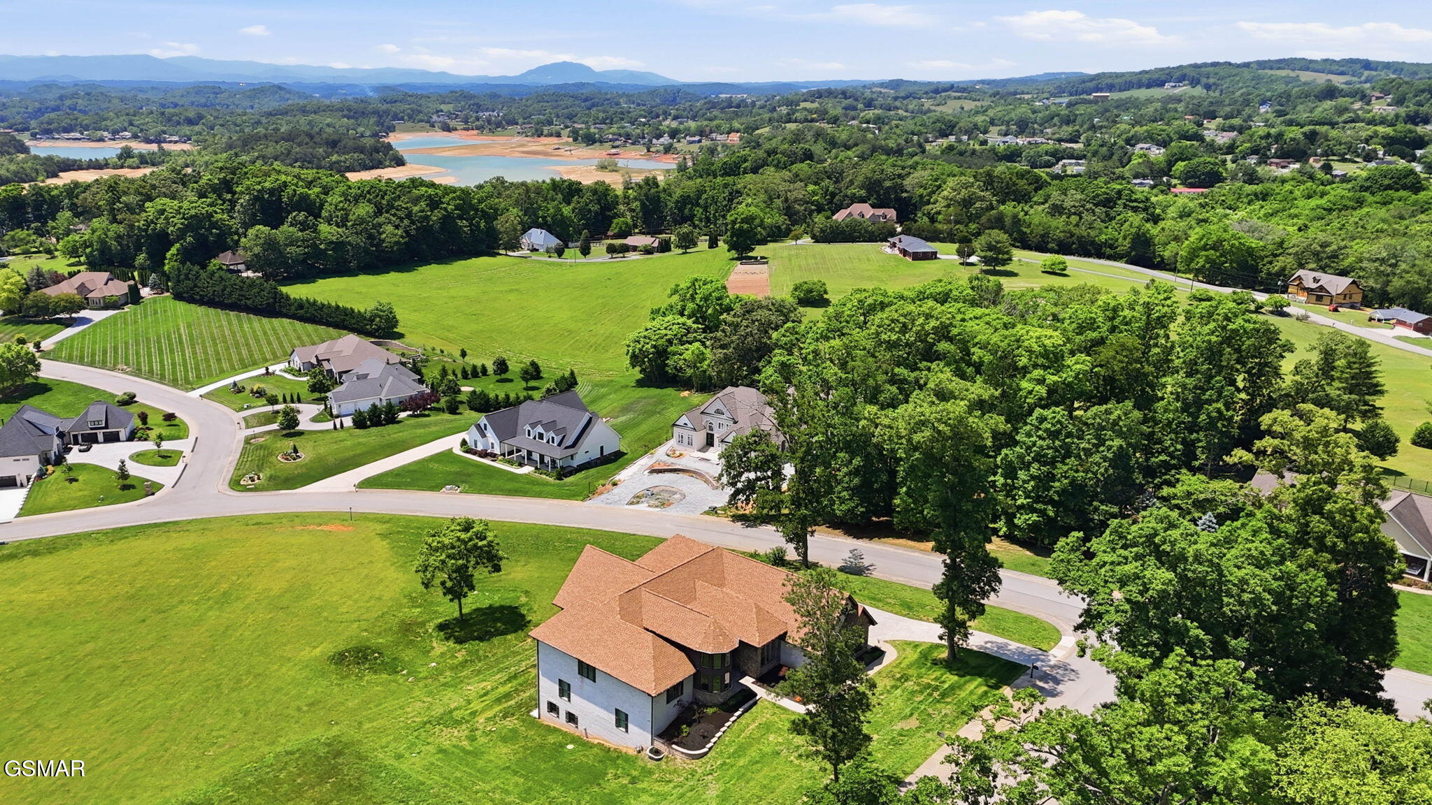 1005 Enchanted Drive Dandridge TN 37725