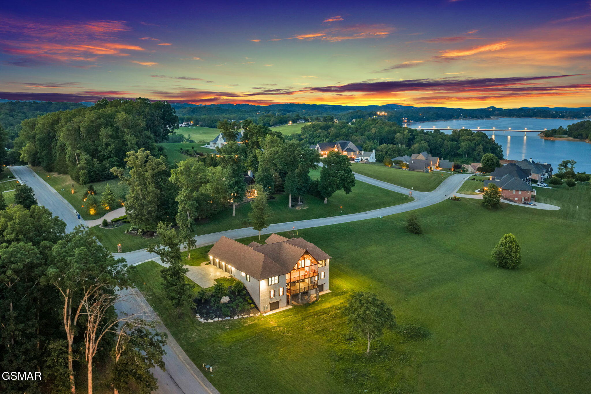 1005 Enchanted Drive Dandridge TN 37725