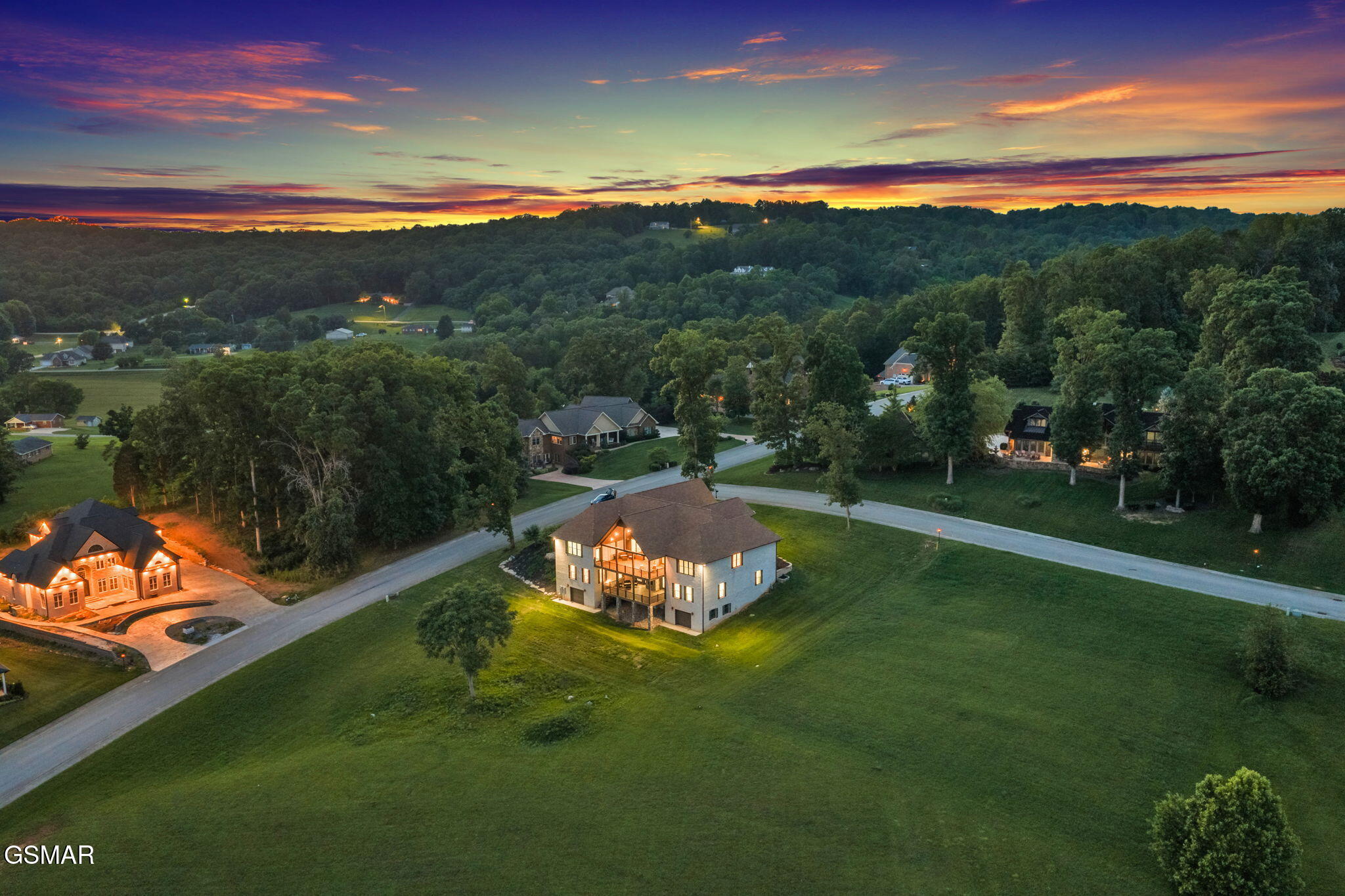 1005 Enchanted Drive Dandridge TN 37725