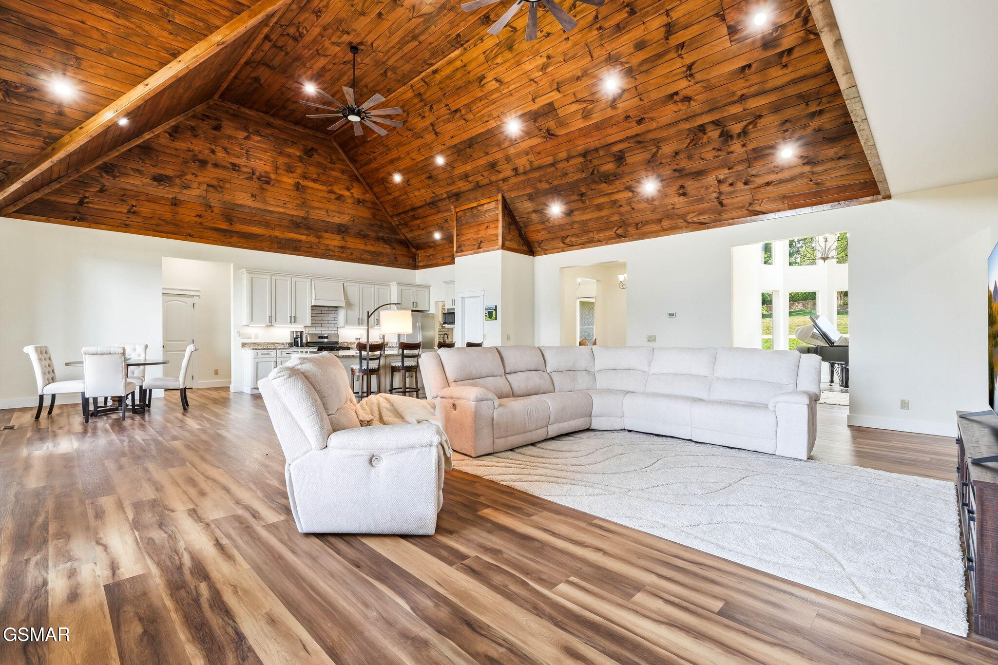 1005 Enchanted Drive Dandridge TN 37725