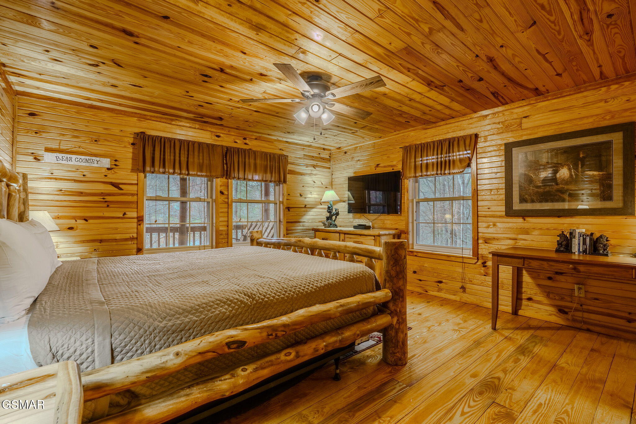 4040 Hickory Hollow Way Sevierville TN 37862