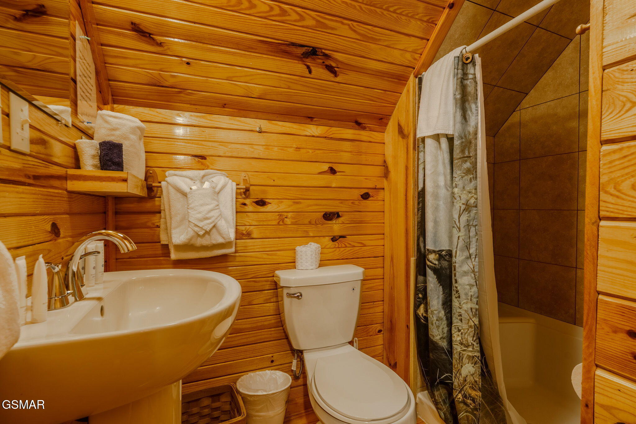 4040 Hickory Hollow Way Sevierville TN 37862