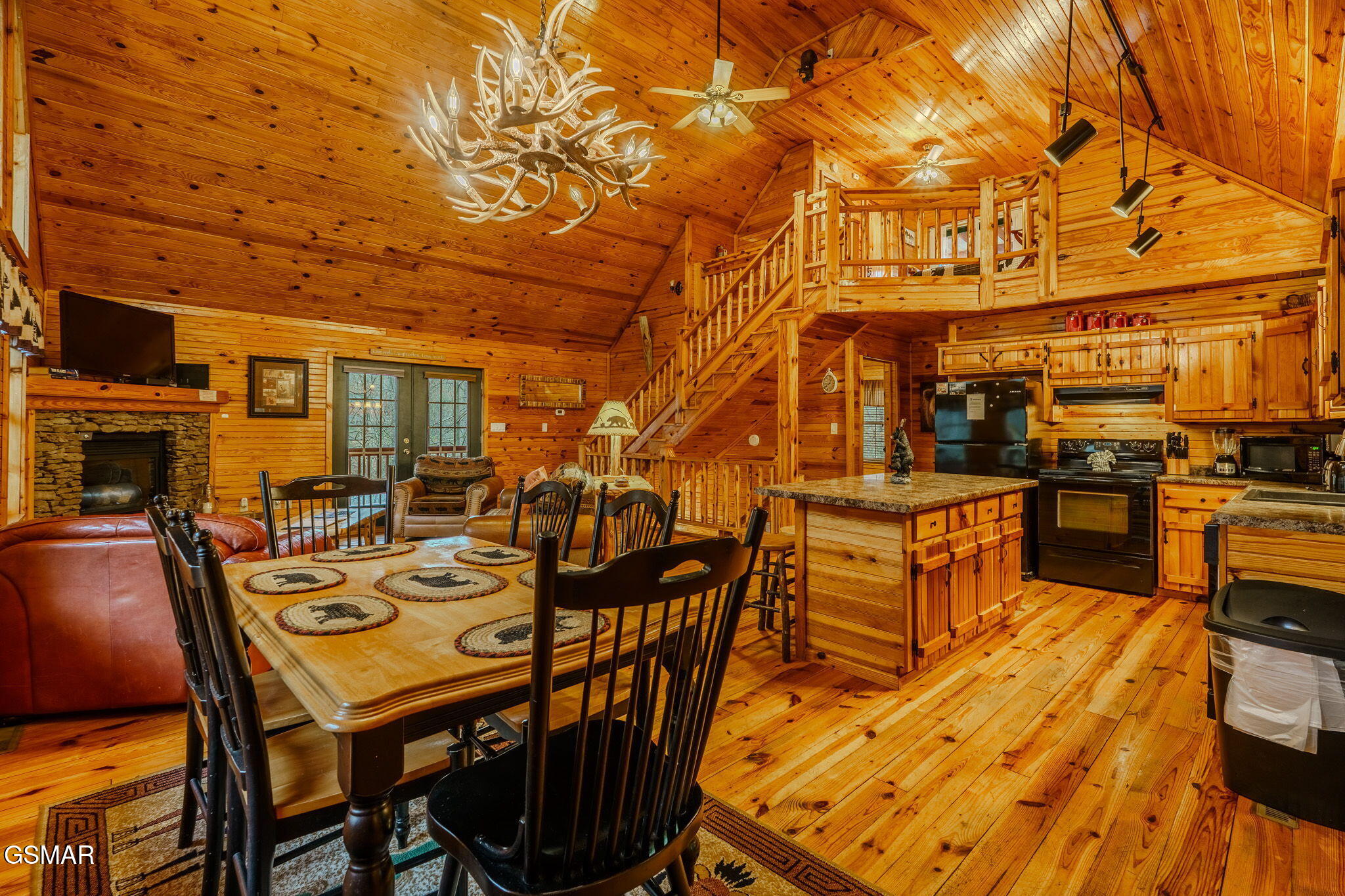 4040 Hickory Hollow Way Sevierville TN 37862