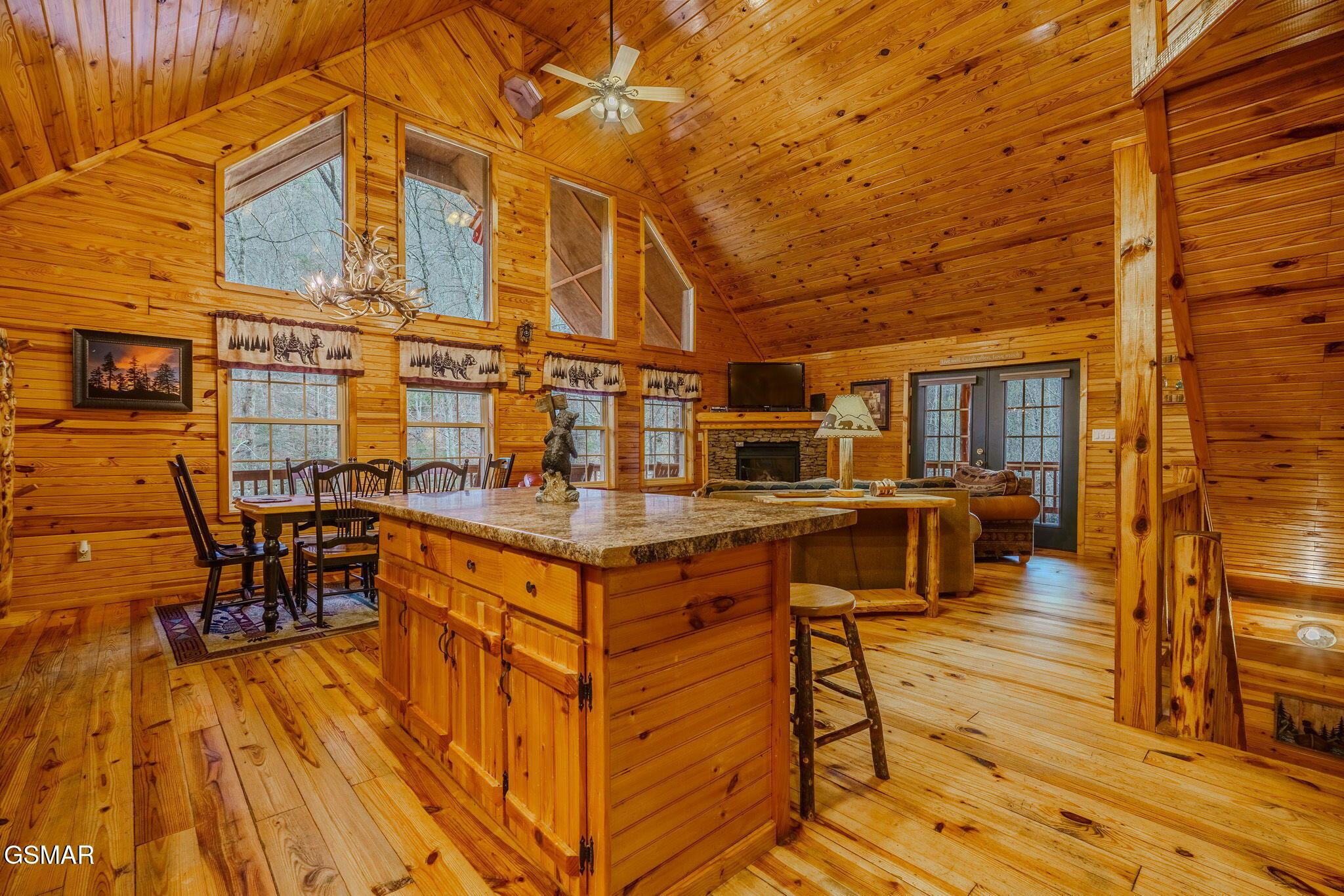 4040 Hickory Hollow Way Sevierville TN 37862
