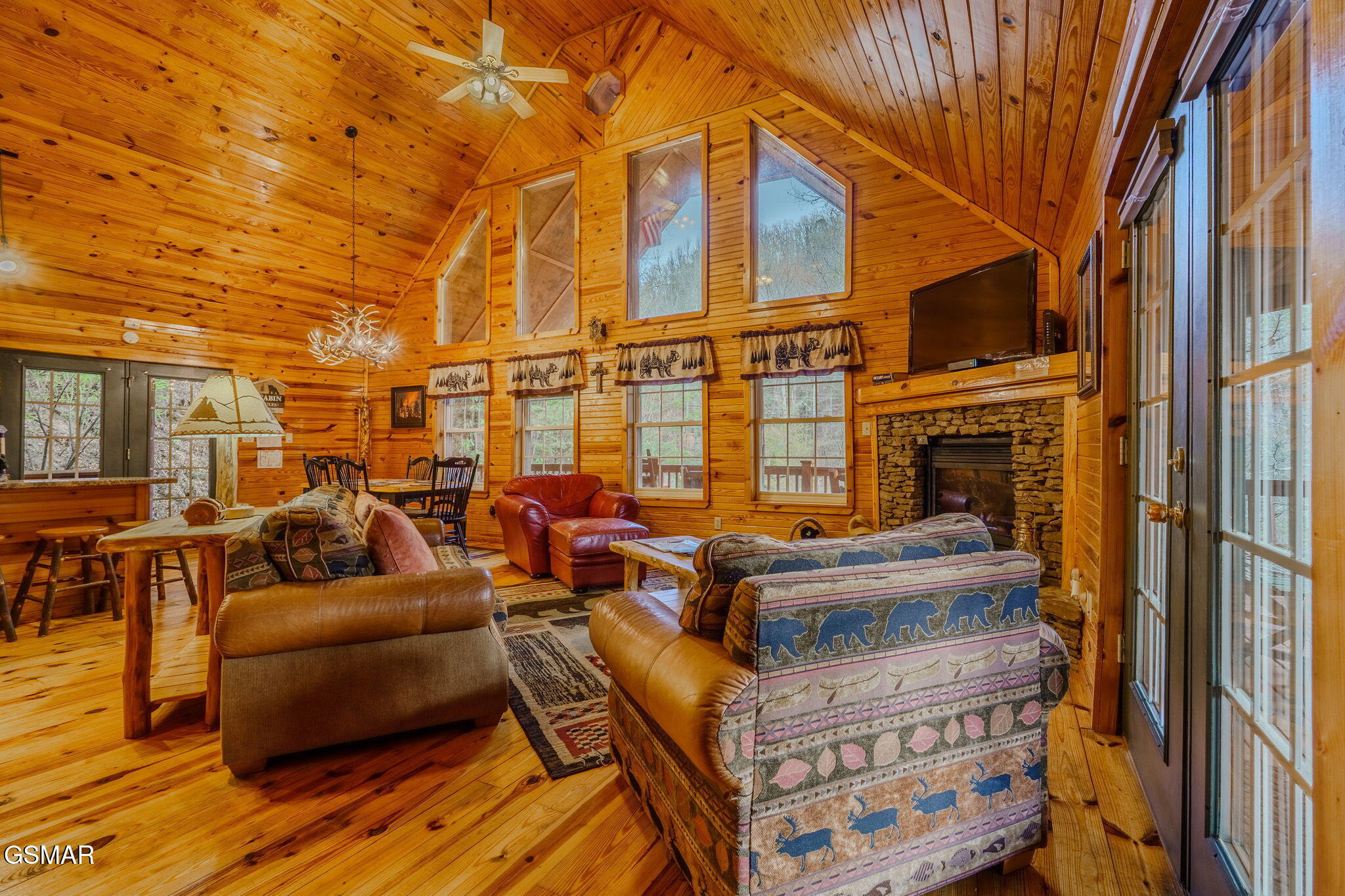 4040 Hickory Hollow Way Sevierville TN 37862