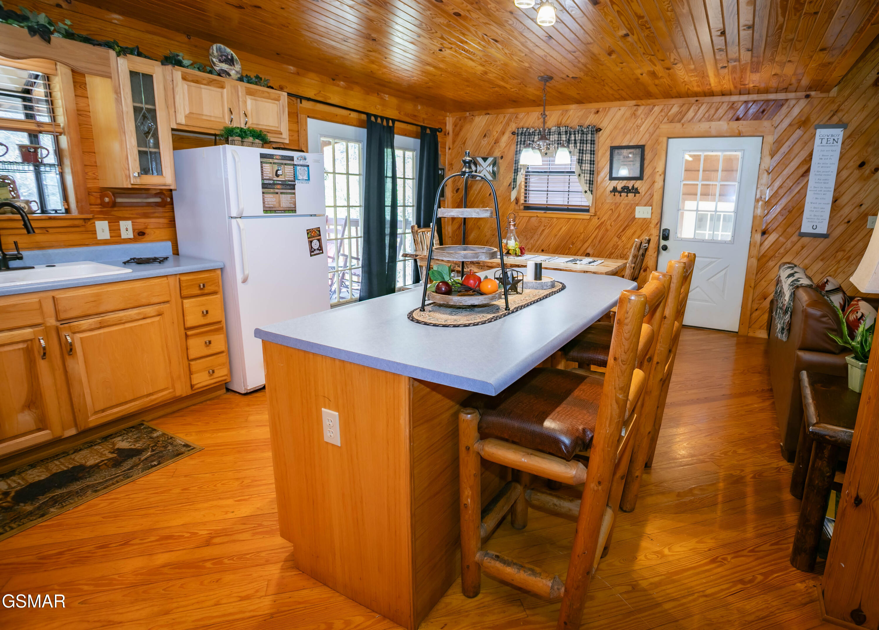3849 Saddle Brook Way Sevierville TN 37862