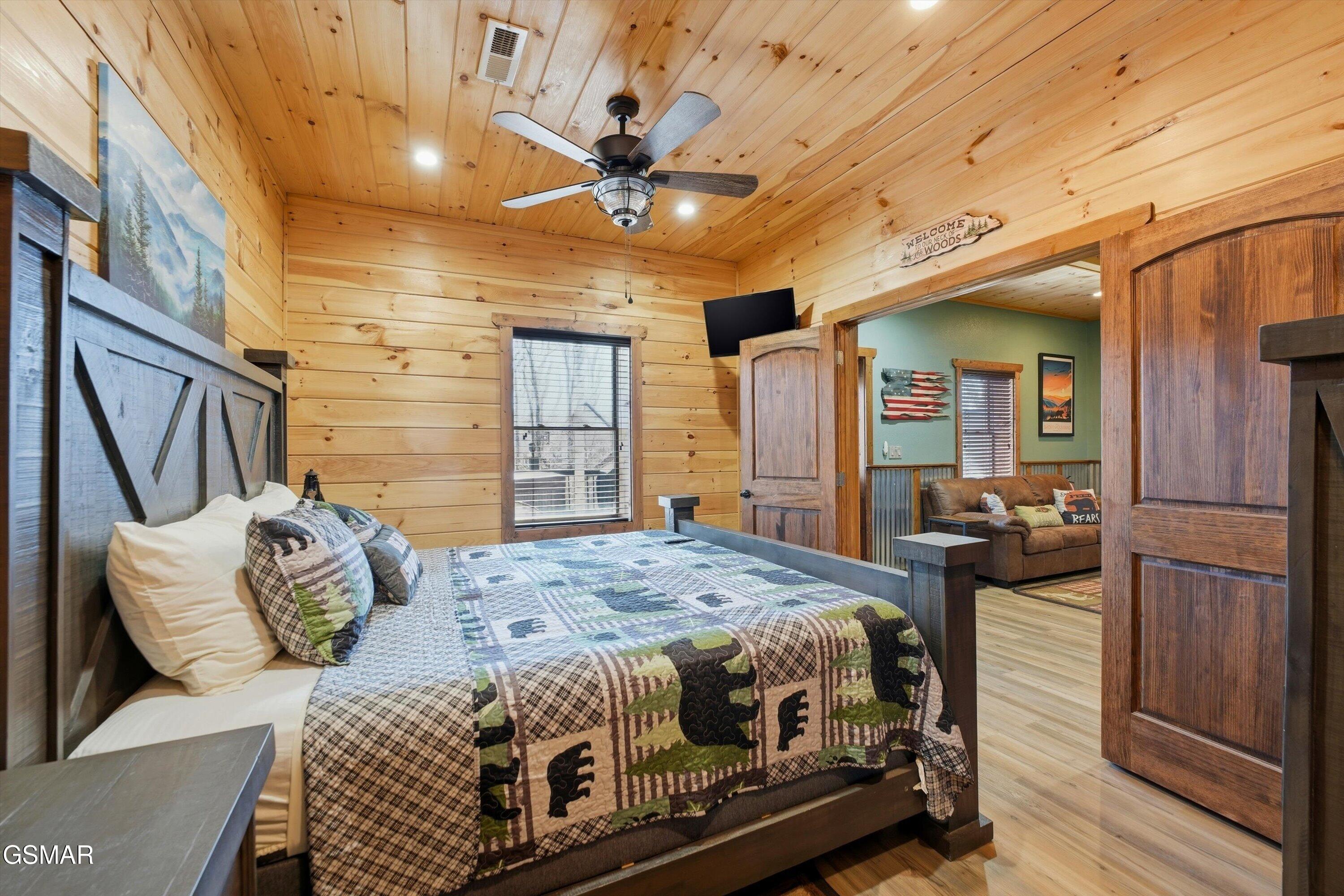 860 Pine Top Lane Gatlinburg TN 37738