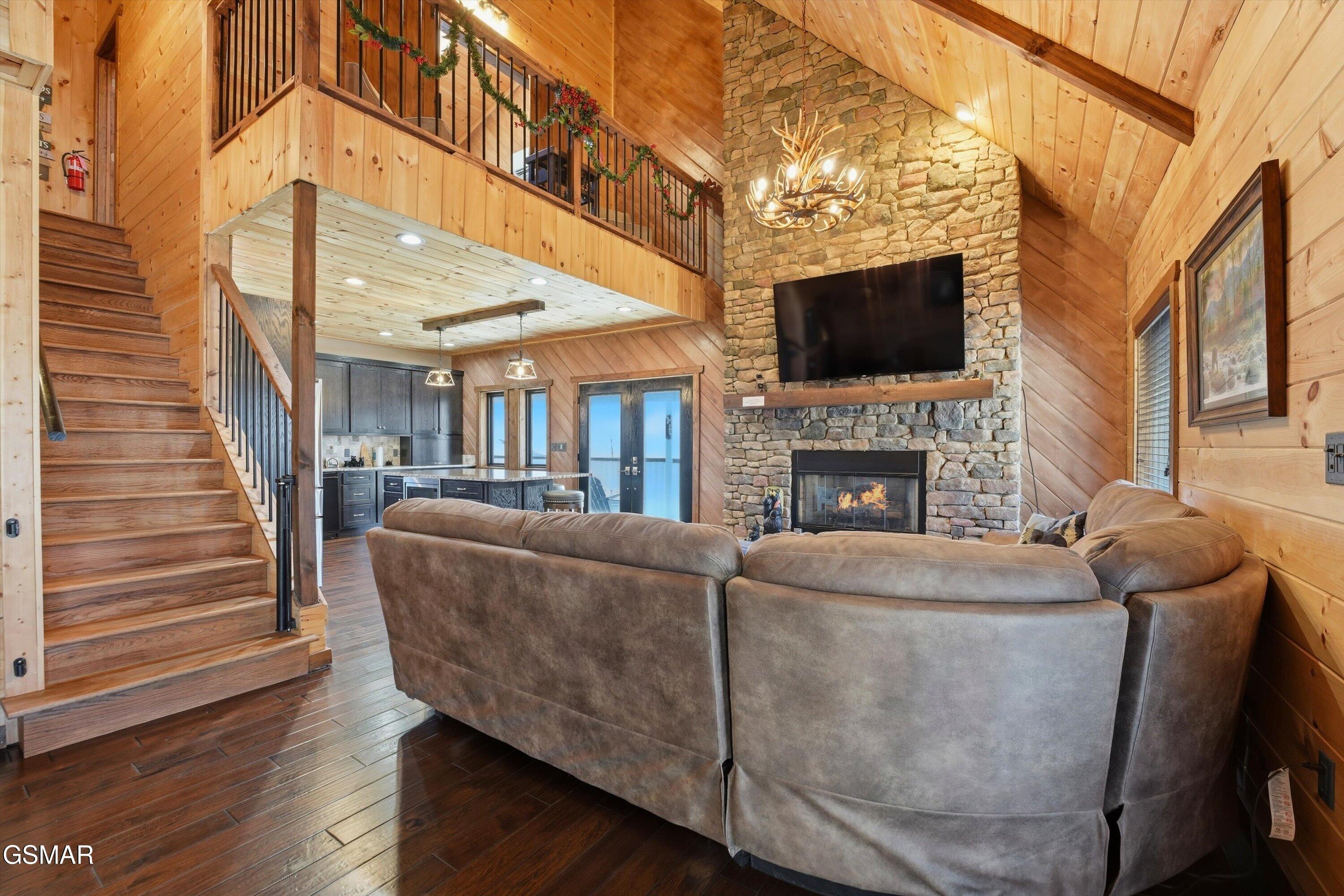 860 Pine Top Lane Gatlinburg TN 37738
