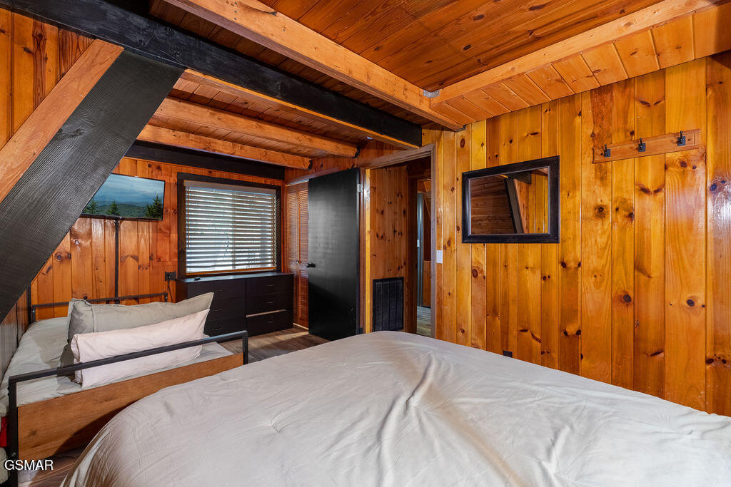 1043 Ski Mountain Road Gatlinburg TN 37738