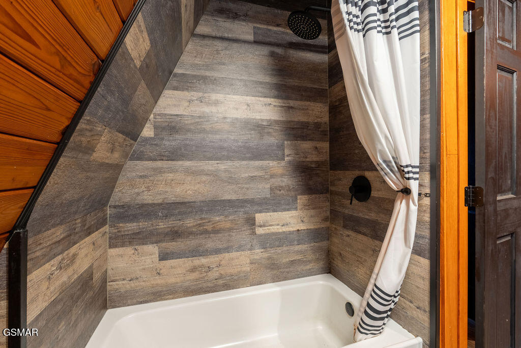 1043 Ski Mountain Road Gatlinburg TN 37738