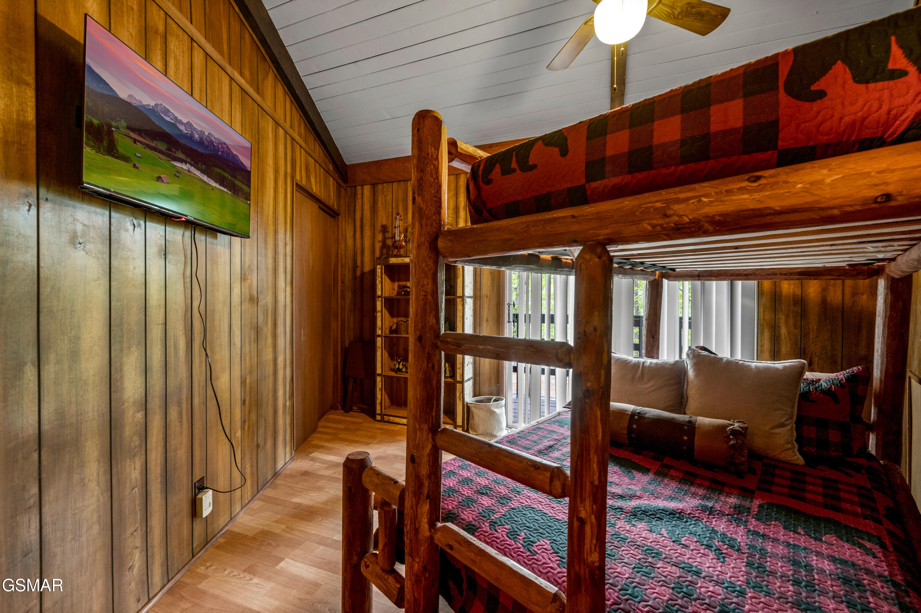 1923 E Arolla Court Gatlinburg TN 37738