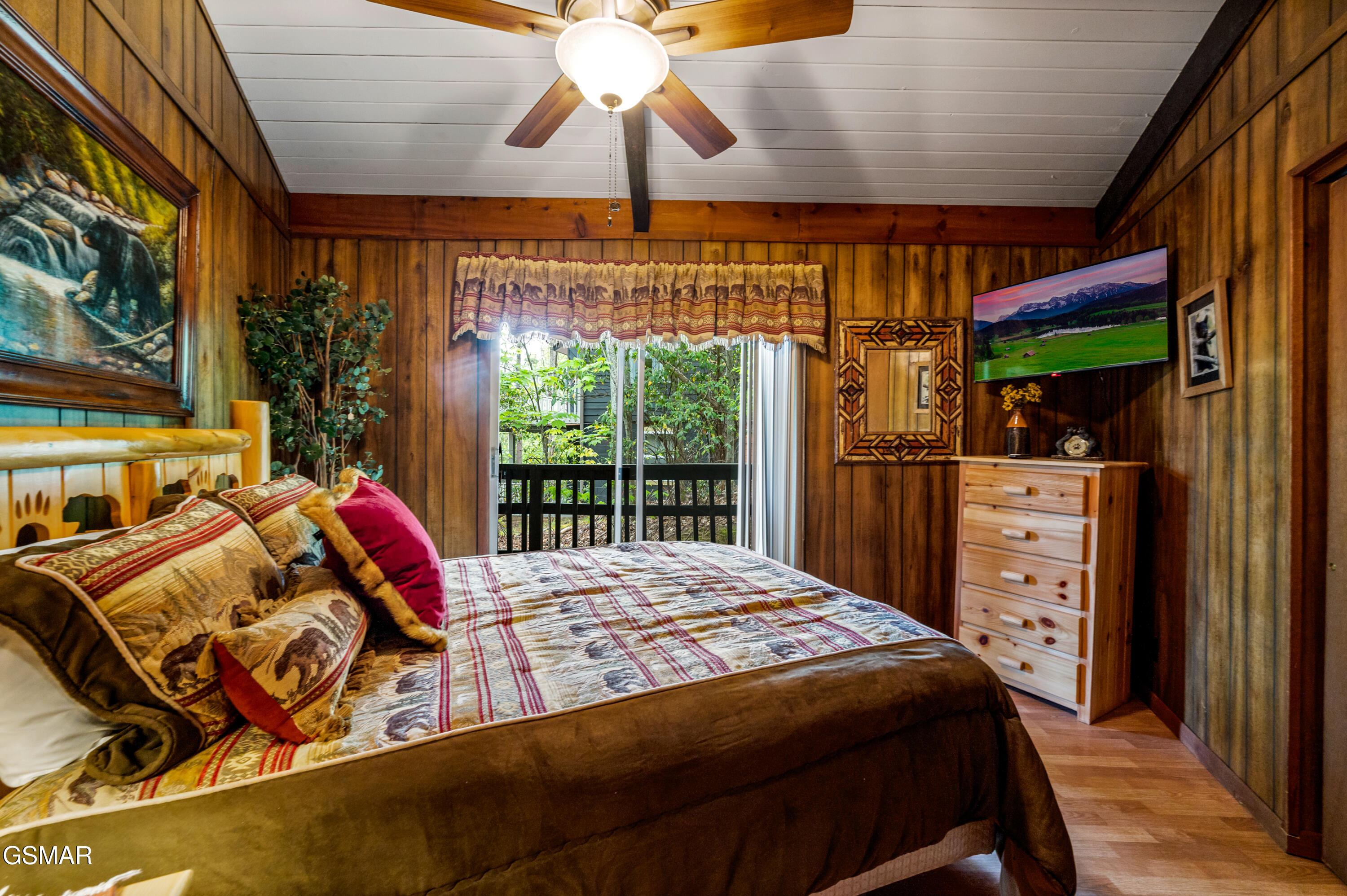 1923 E Arolla Court Gatlinburg TN 37738