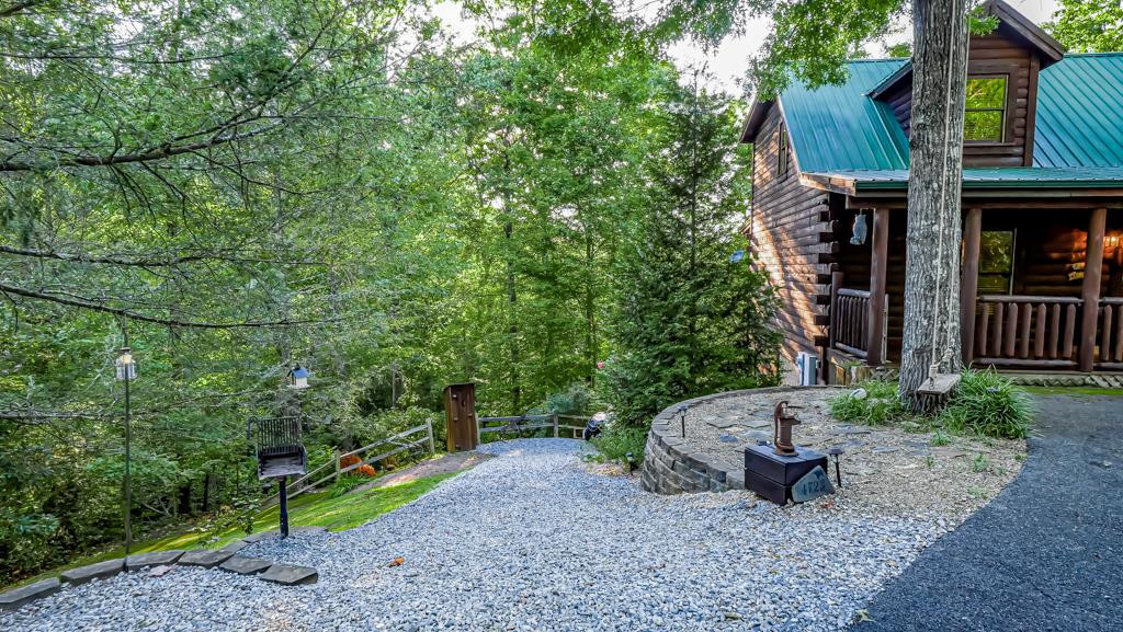 4723 Riversong Ridge Way Sevierville TN 37876