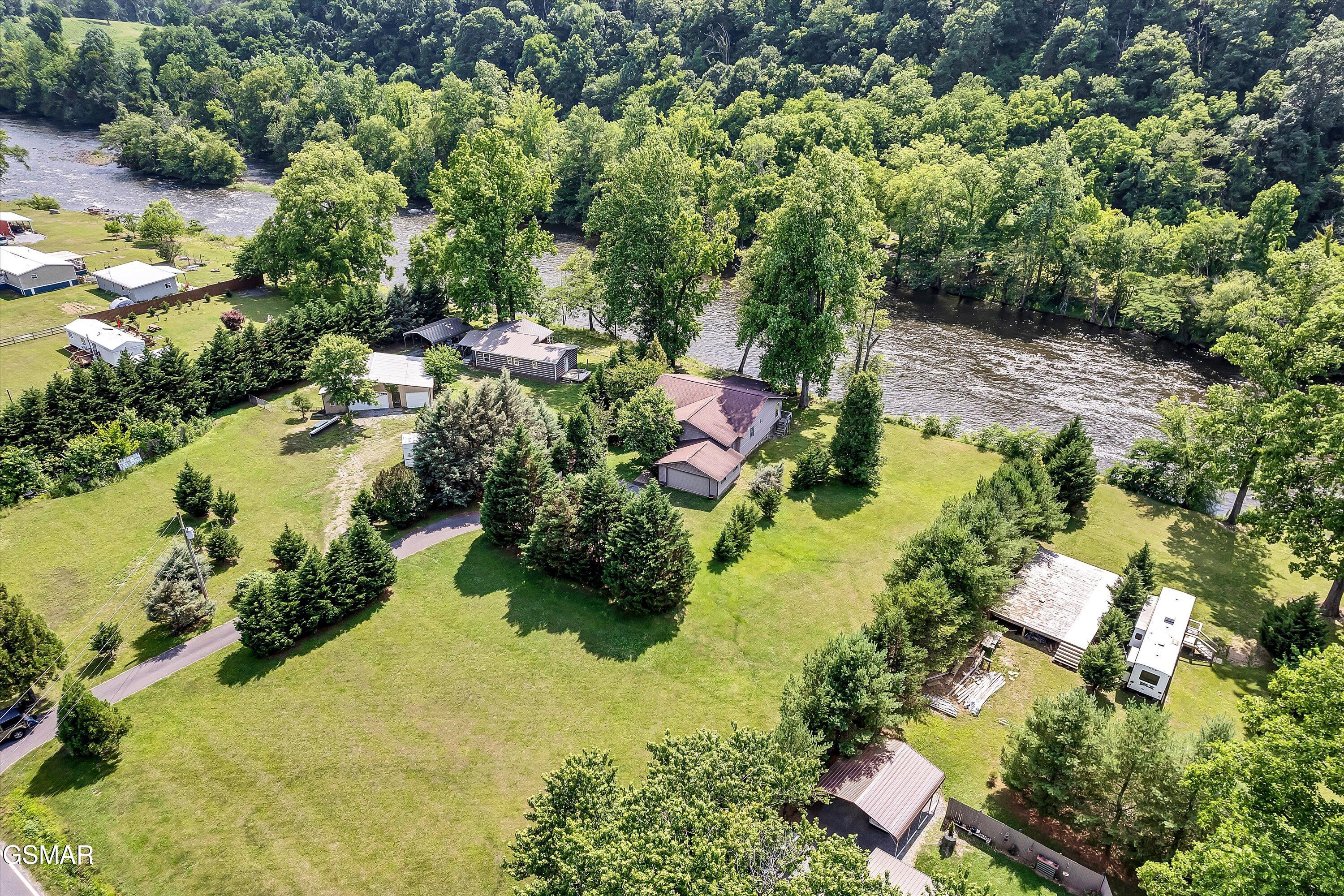 2259 Hartford Road Cosby TN 37722