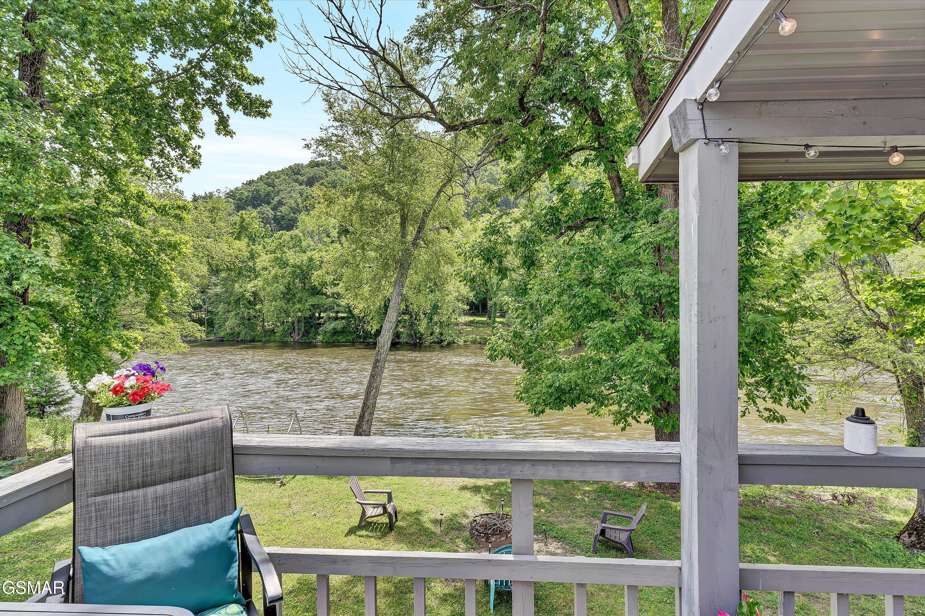 2259 Hartford Road Cosby TN 37722