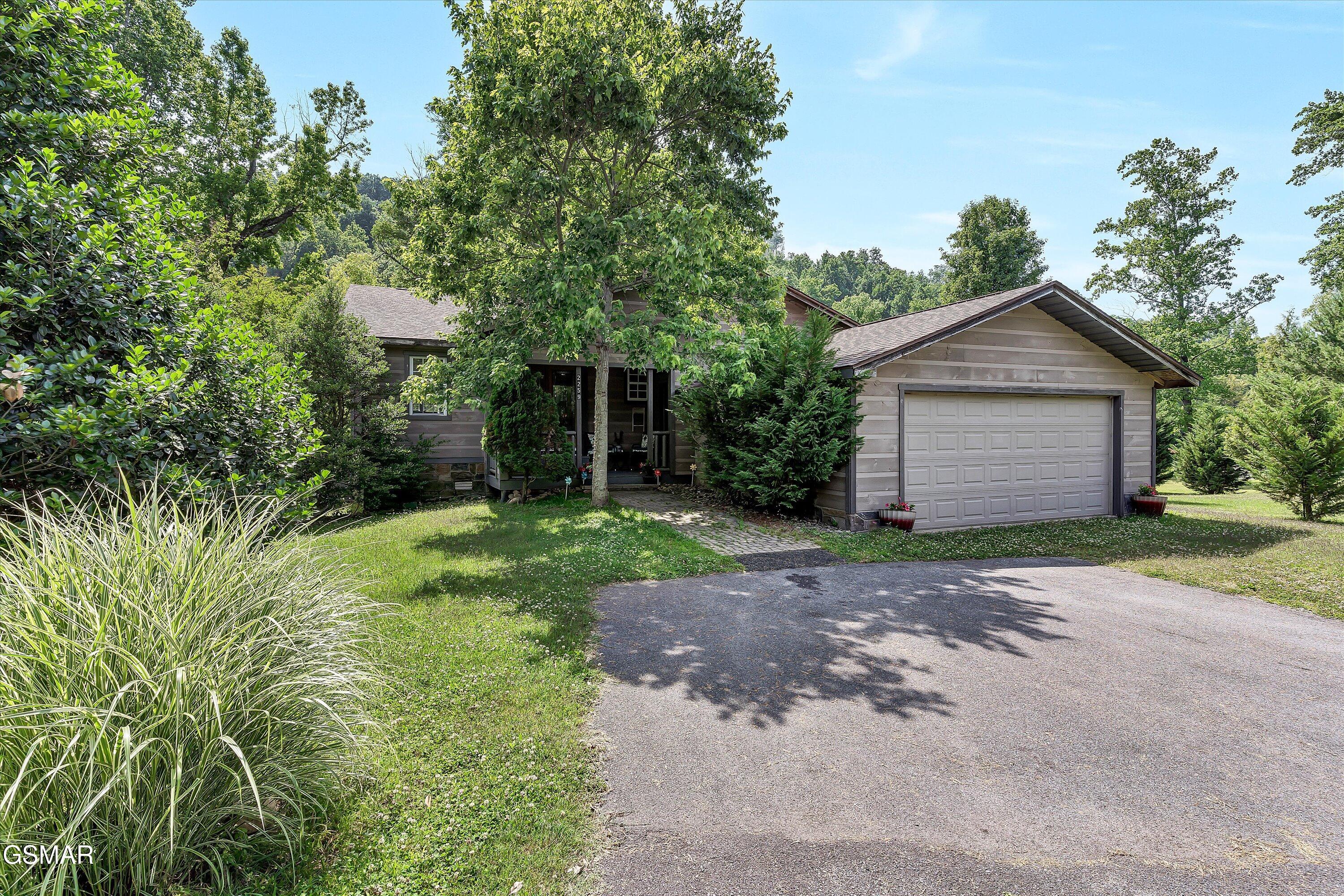 2259 Hartford Road Cosby TN 37722