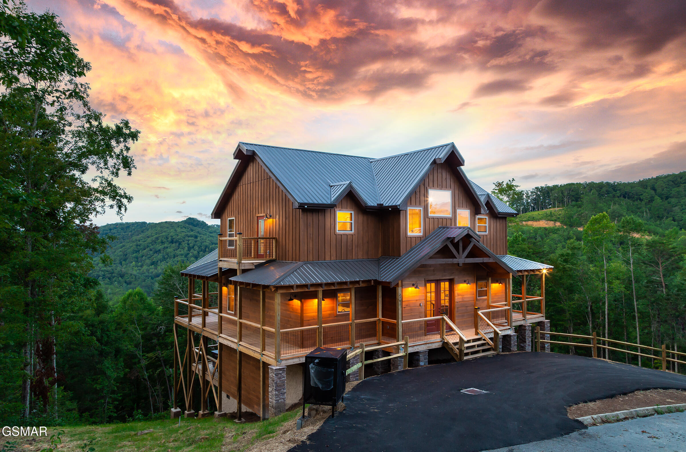2741 Red Sky Drive Sevierville TN 37862