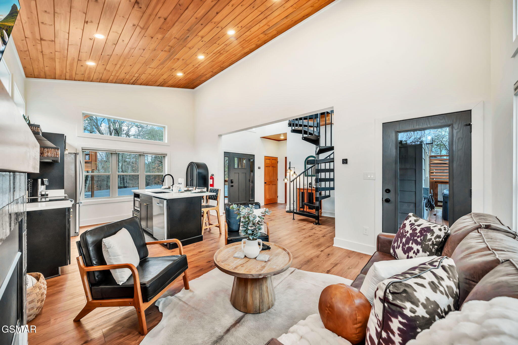 2385 Forge Hideaway Loop Pigeon Forge TN 37863