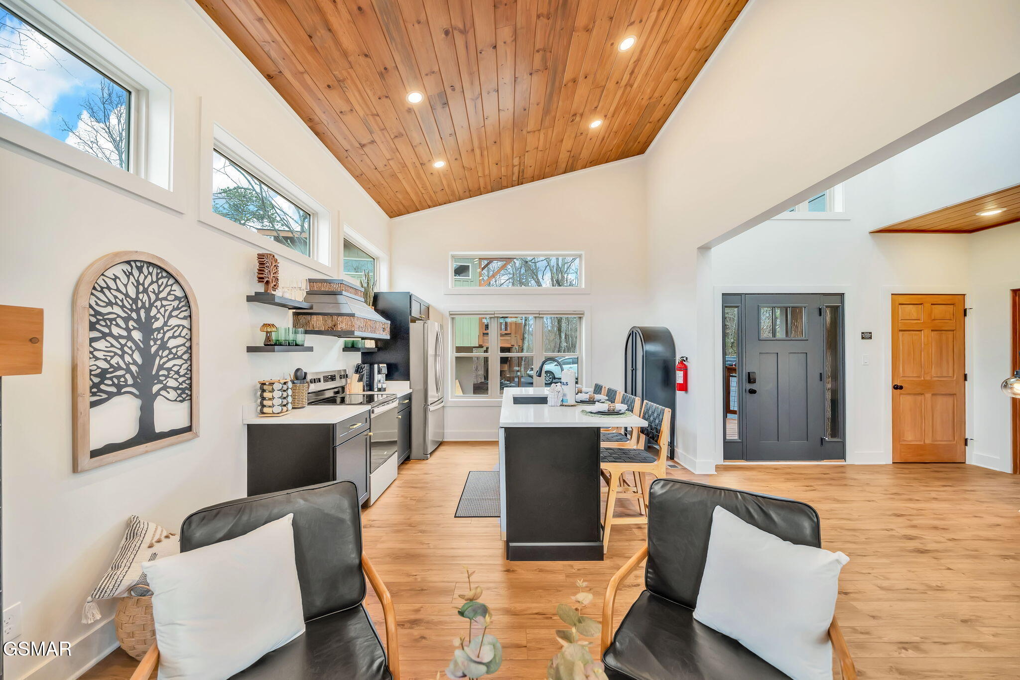 2385 Forge Hideaway Loop Pigeon Forge TN 37863