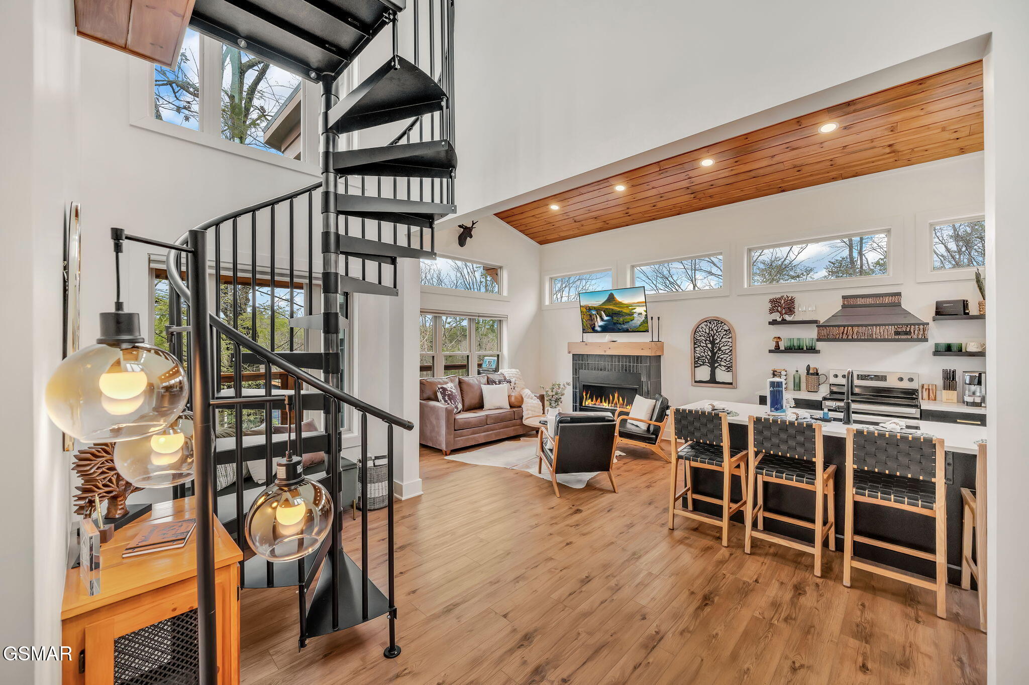 2385 Forge Hideaway Loop Pigeon Forge TN 37863