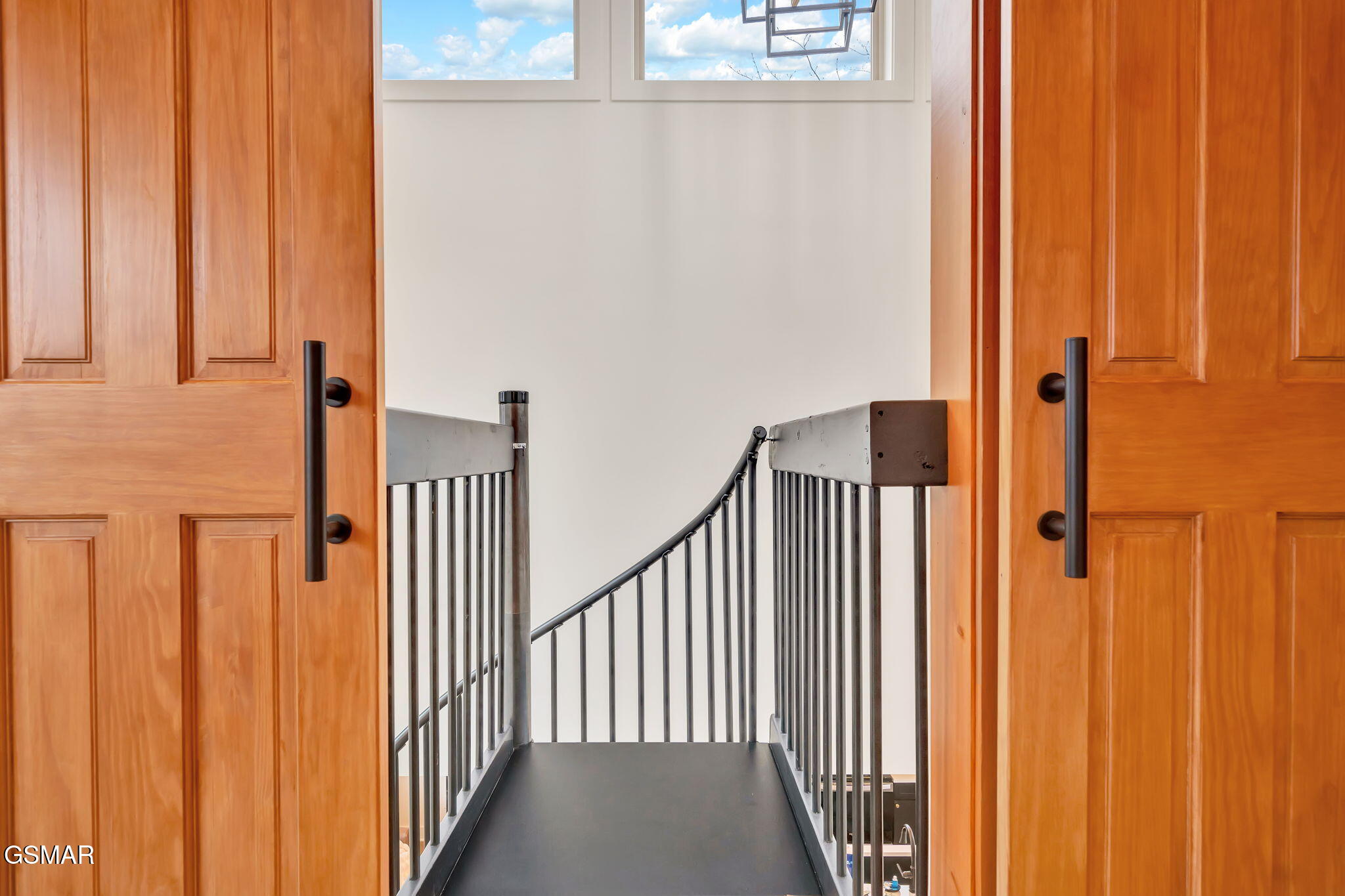 2385 Forge Hideaway Loop Pigeon Forge TN 37863