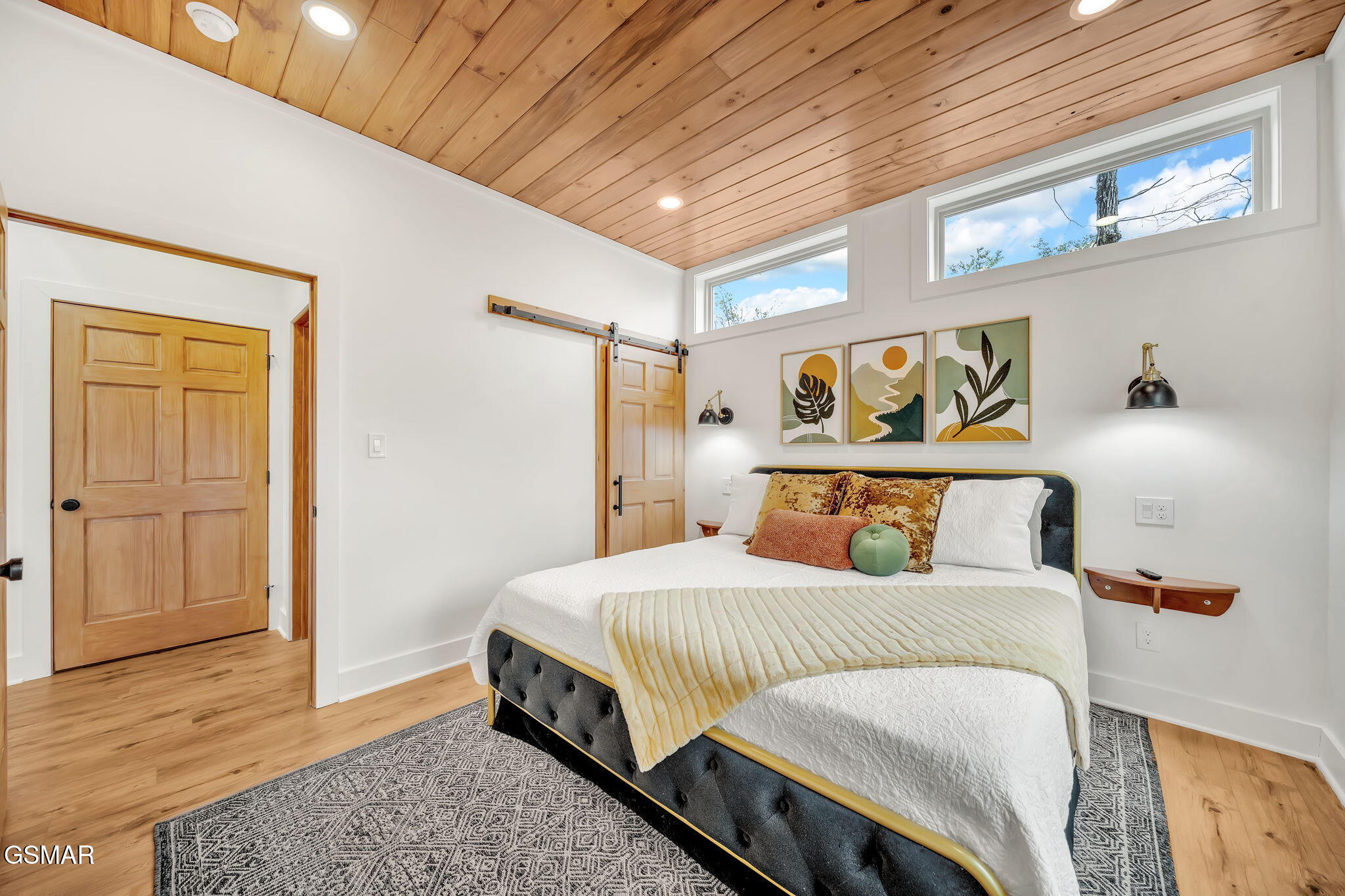 2385 Forge Hideaway Loop Pigeon Forge TN 37863