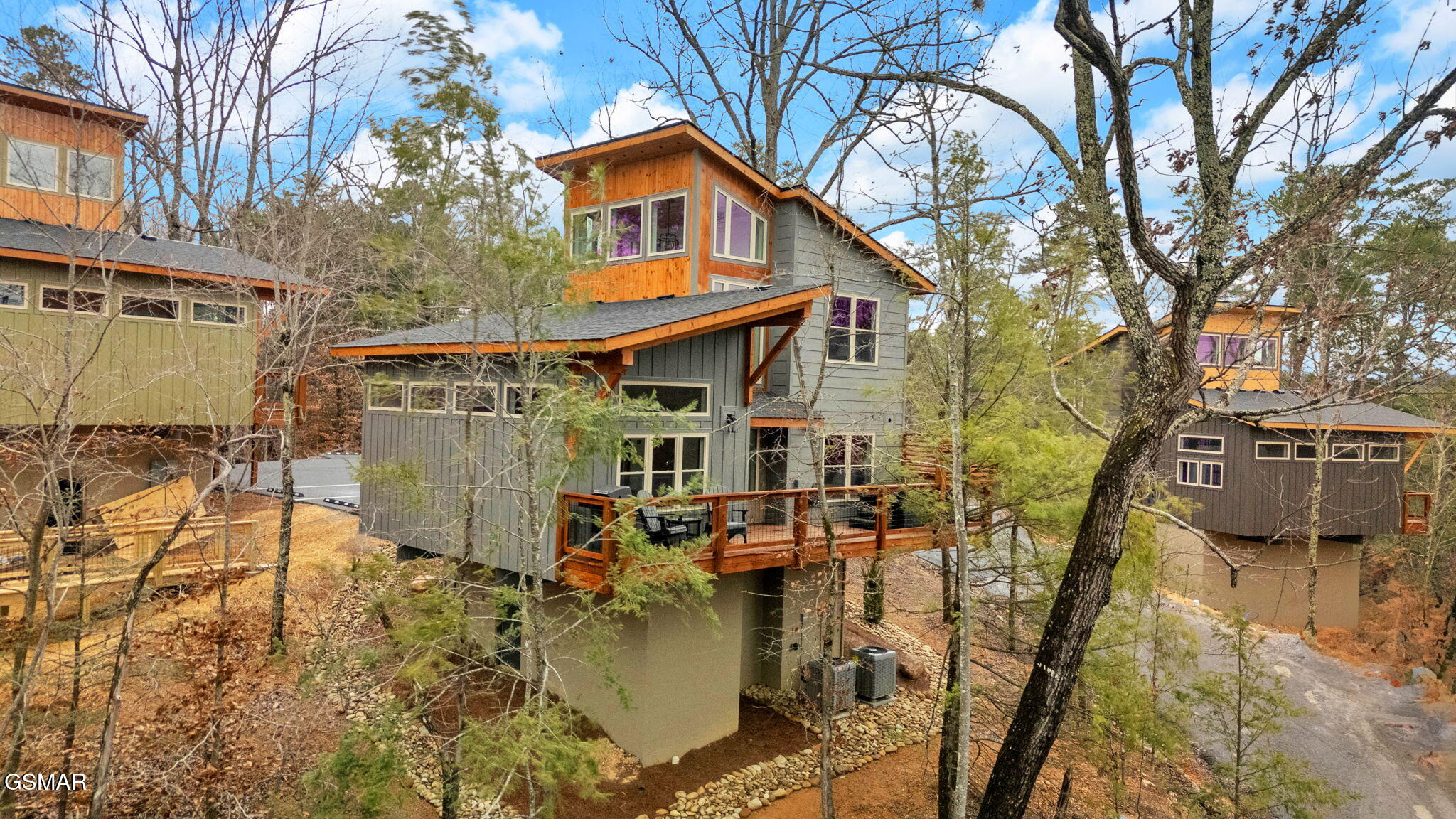 2385 Forge Hideaway Loop Pigeon Forge TN 37863