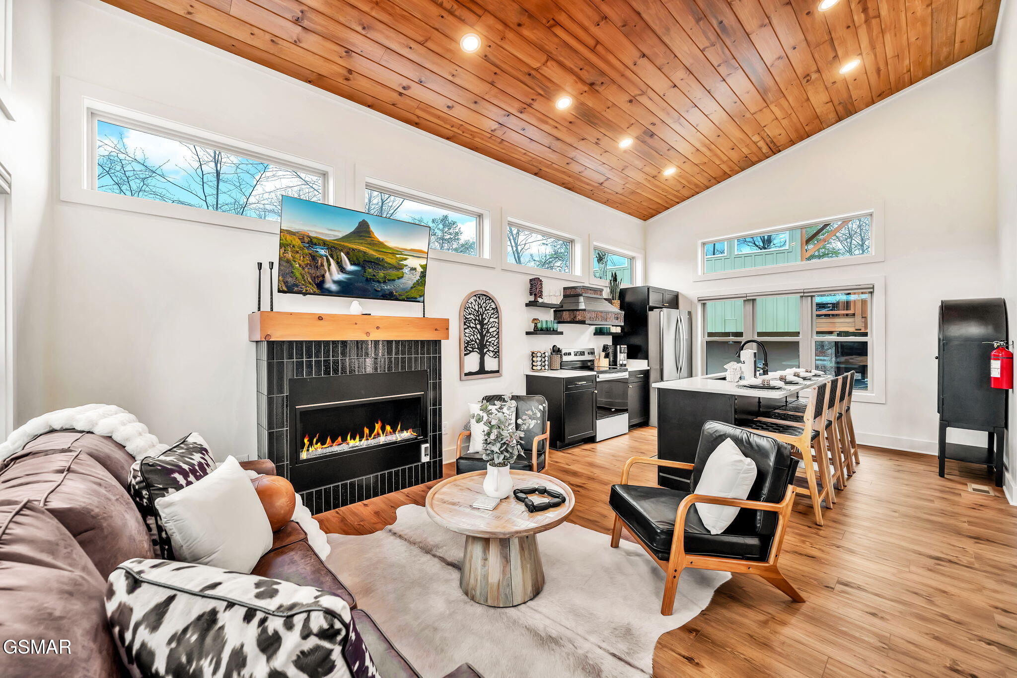 2385 Forge Hideaway Loop Pigeon Forge TN 37863