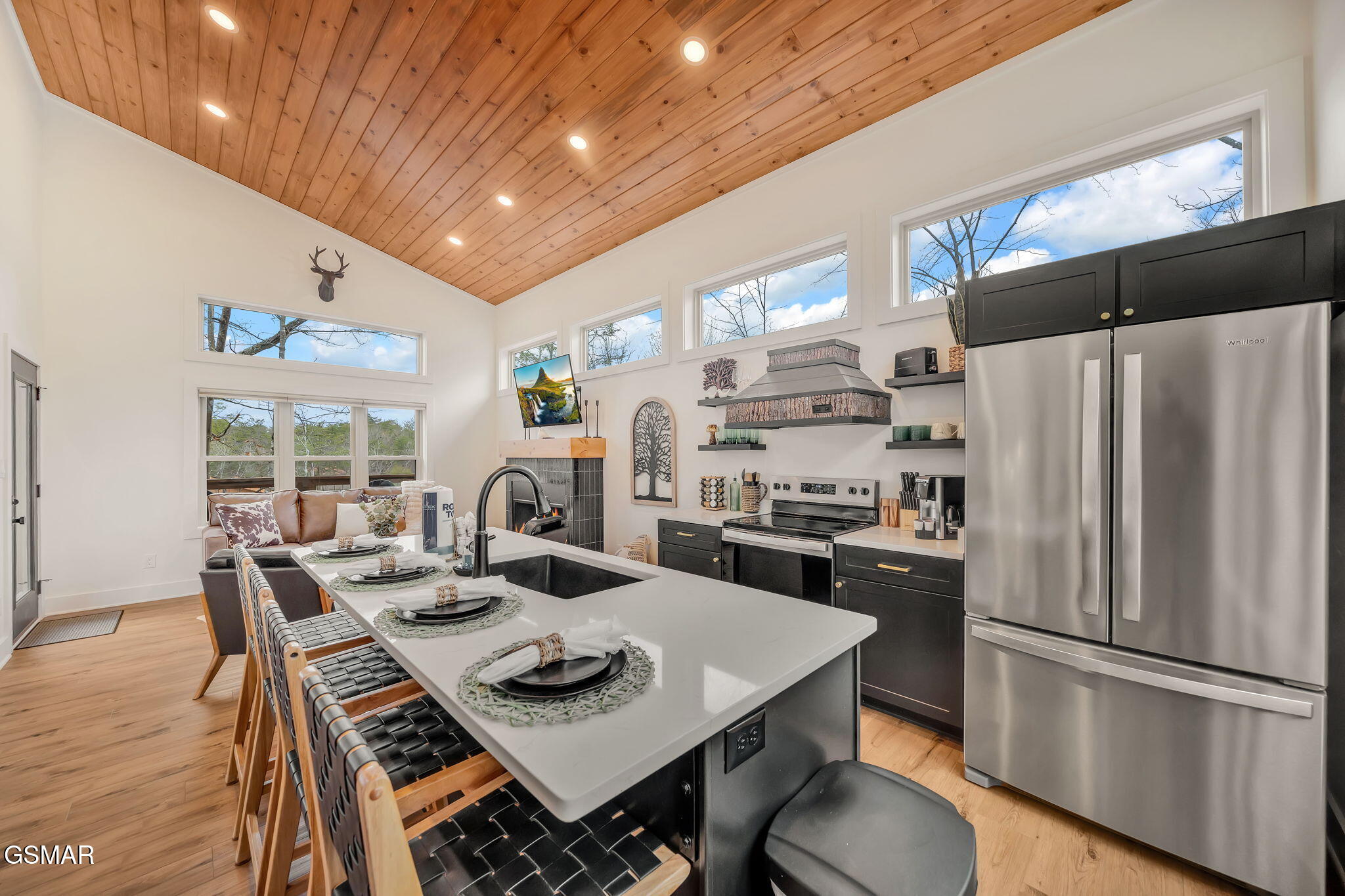 2385 Forge Hideaway Loop Pigeon Forge TN 37863