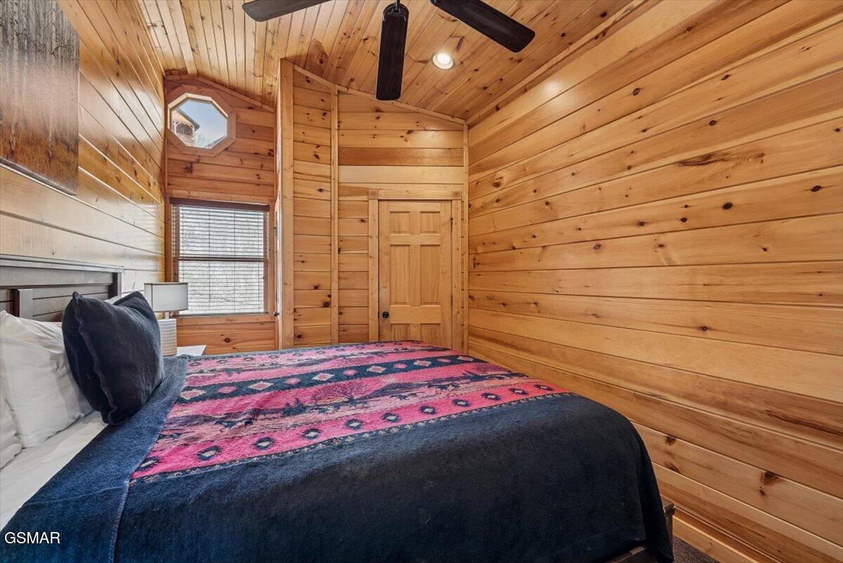 889 Great Smoky Way Gatlinburg TN 37738
