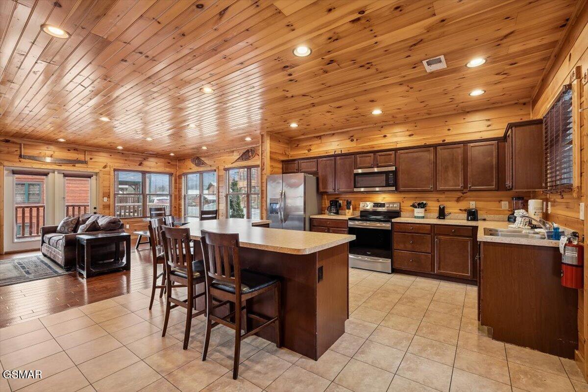 889 Great Smoky Way Gatlinburg TN 37738