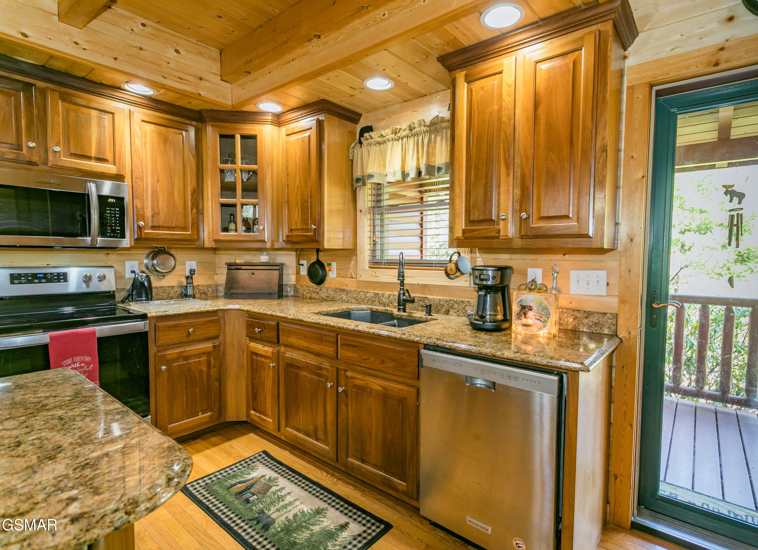 3385 Clear Valley Drive Sevierville TN 37862