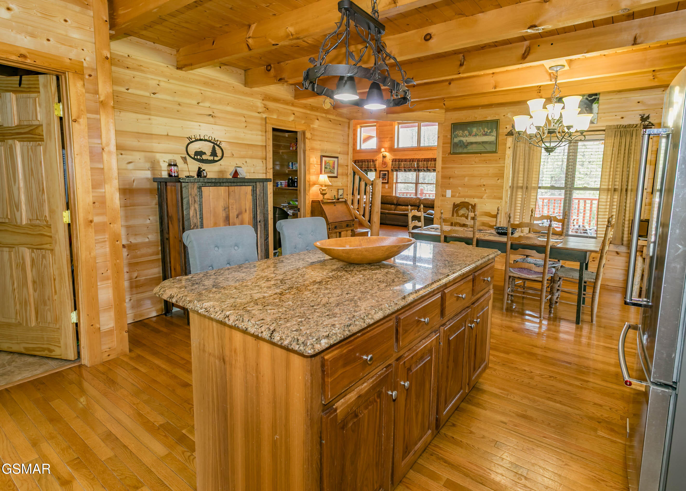 3385 Clear Valley Drive Sevierville TN 37862