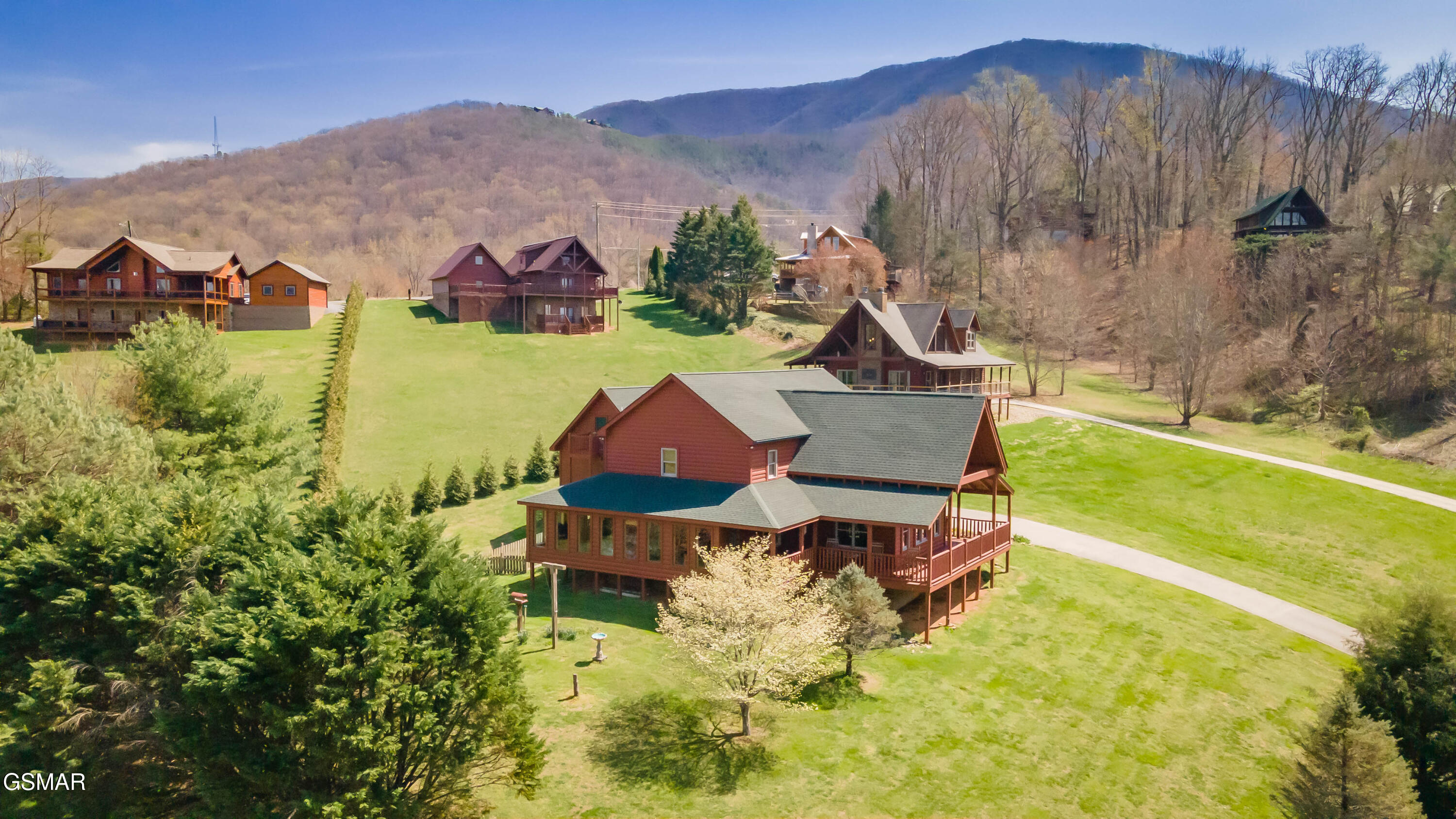 3385 Clear Valley Drive Sevierville TN 37862