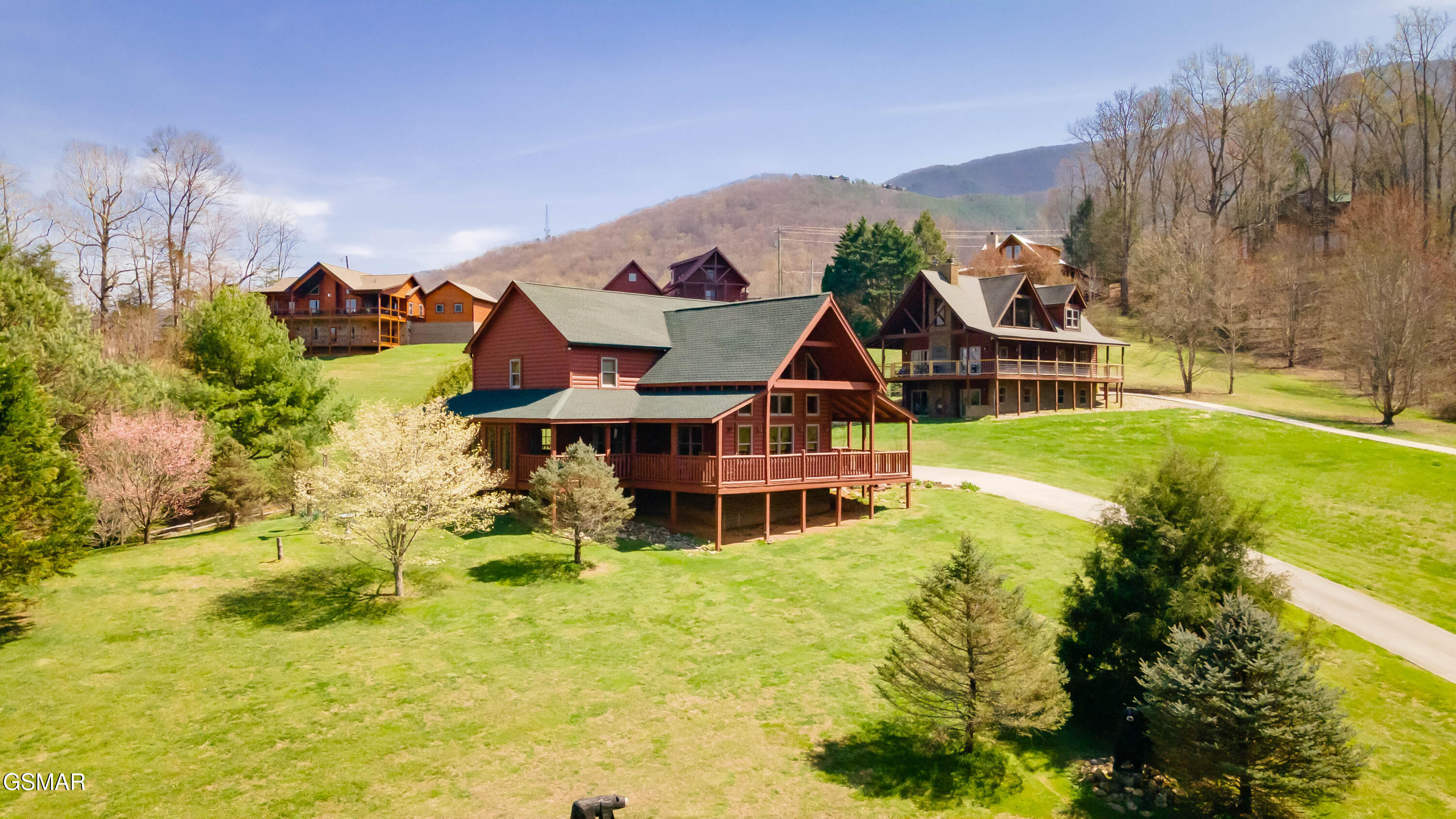 3385 Clear Valley Drive Sevierville TN 37862