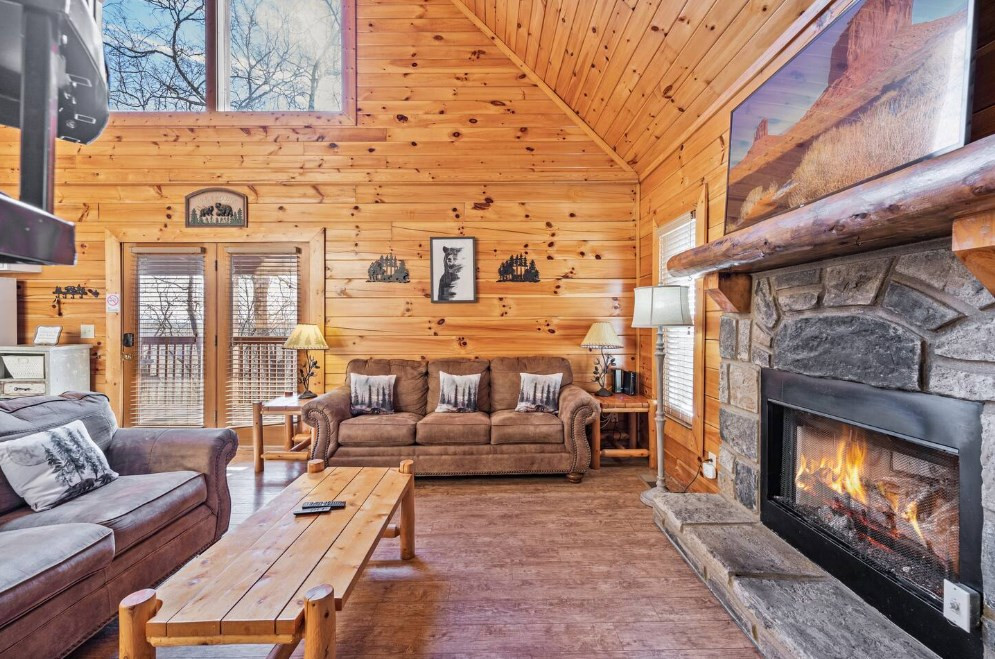 2205 Eagle Feather Drive Sevierville TN 37876