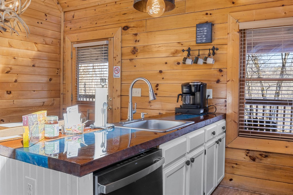 2205 Eagle Feather Drive Sevierville TN 37876