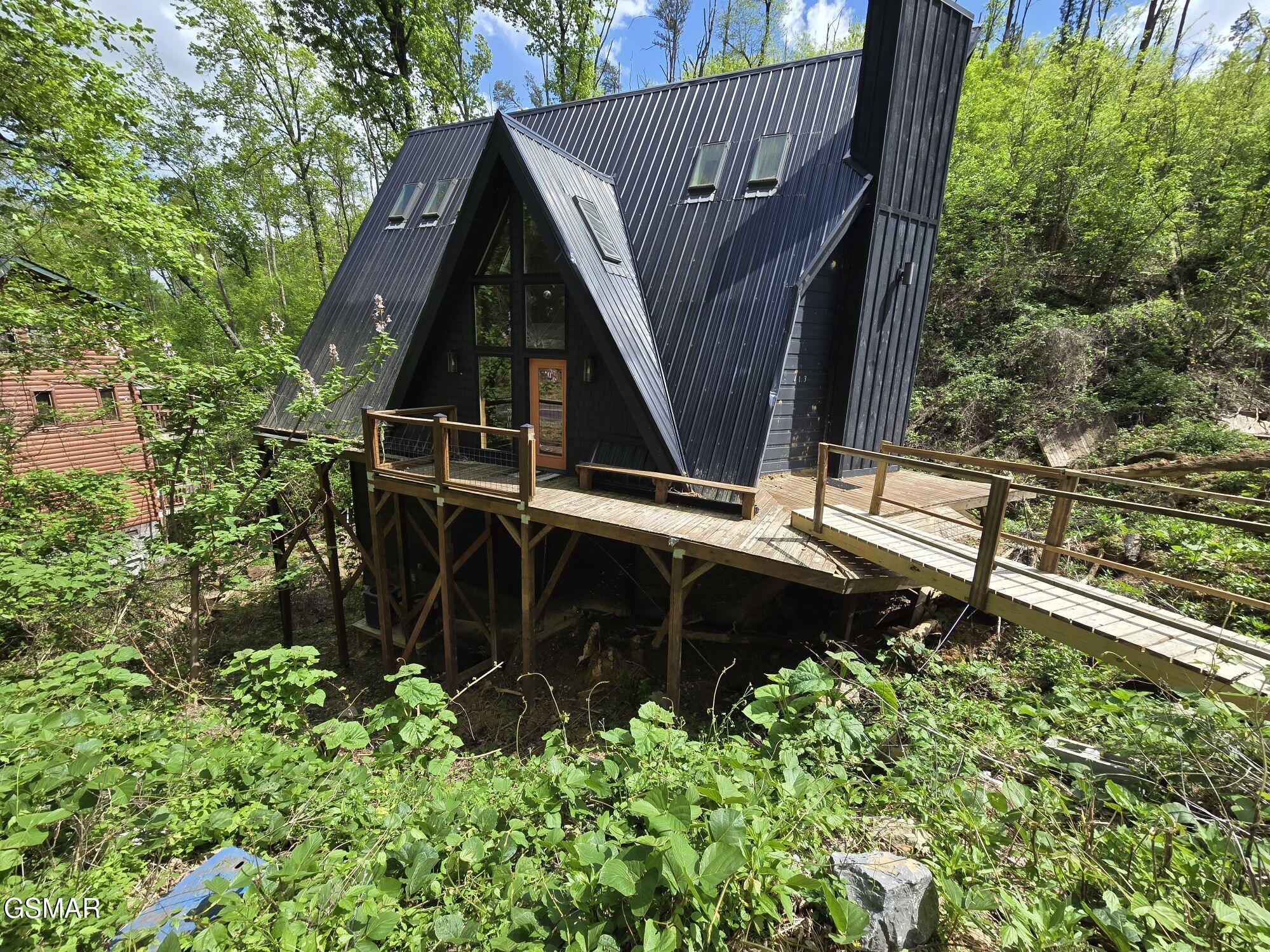 413 Wiley Oakley Drive Gatlinburg TN 37738