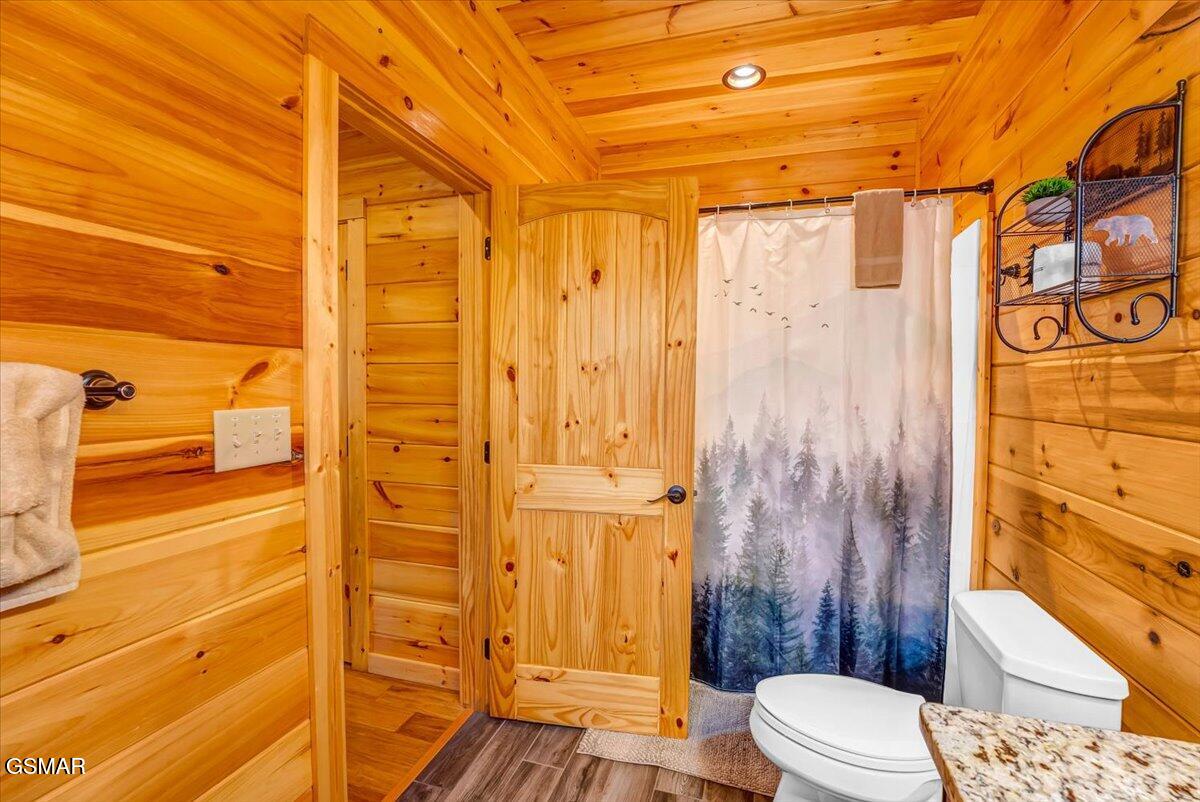 2740 Mountain View Circle Sevierville TN 37862