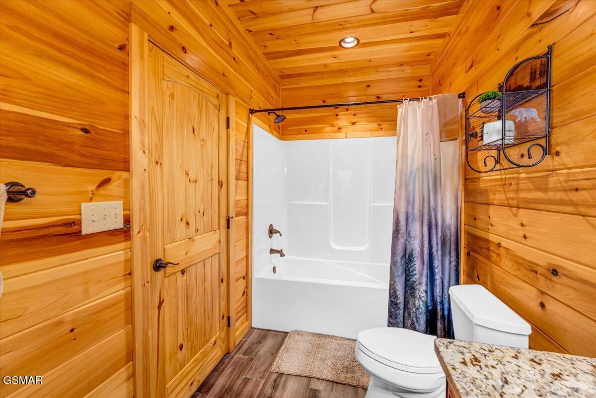 2740 Mountain View Circle Sevierville TN 37862