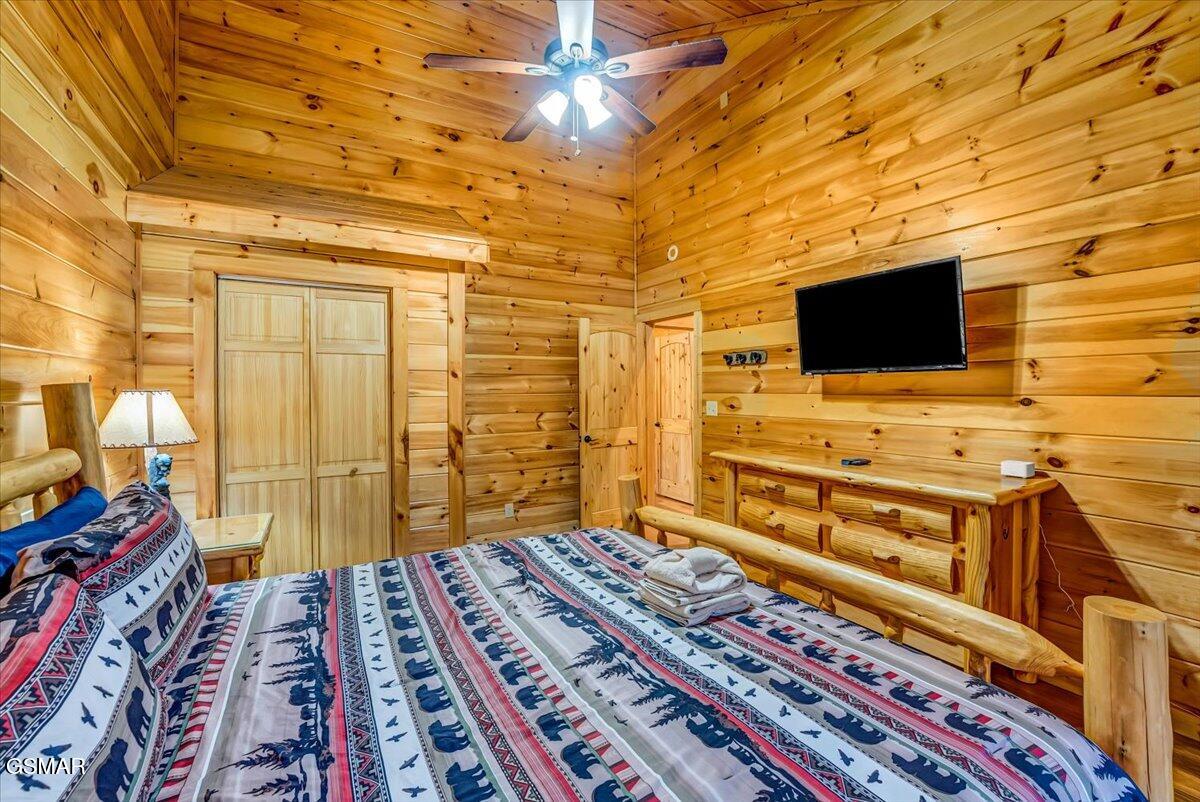 2740 Mountain View Circle Sevierville TN 37862