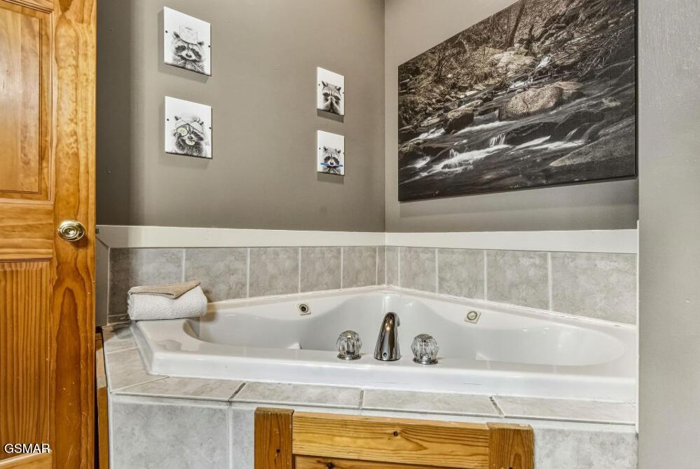 1779 Mountain Shadows Way Gatlinburg TN 37738