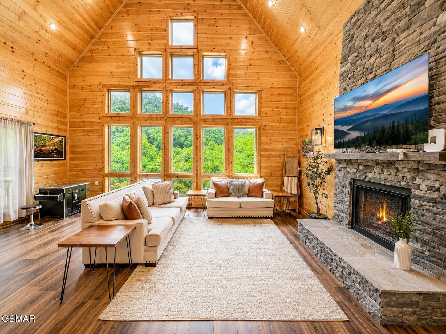 862 Crest View Drive Gatlinburg TN 37738