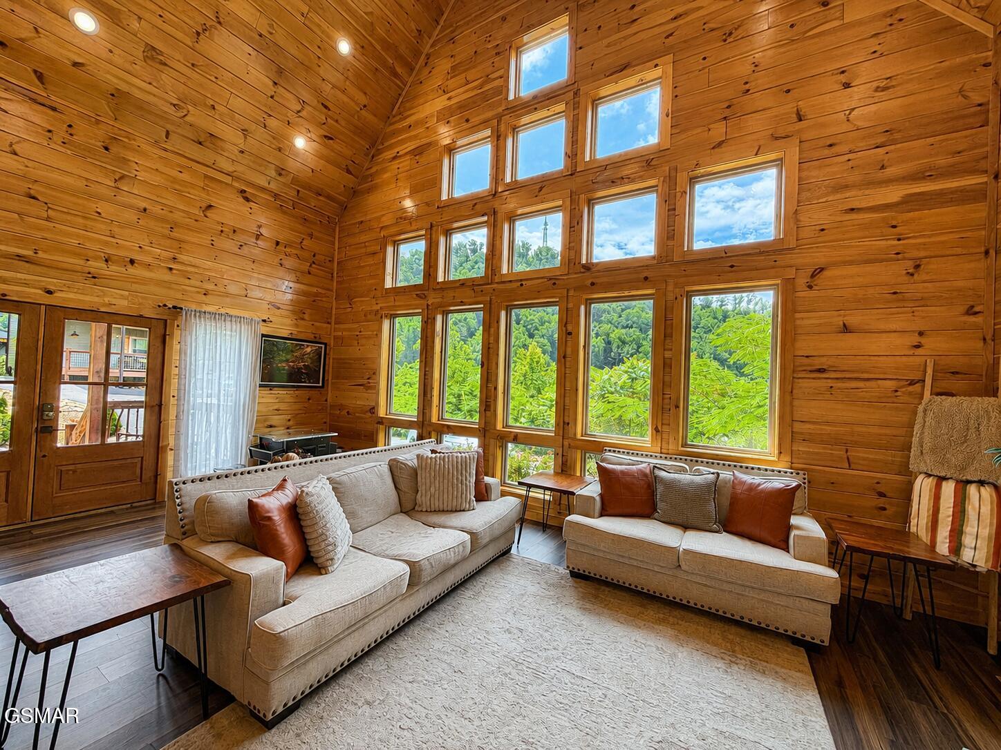 862 Crest View Drive Gatlinburg TN 37738