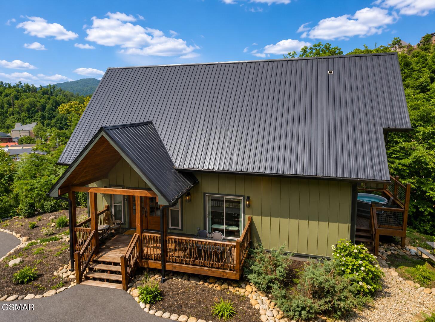 862 Crest View Drive Gatlinburg TN 37738