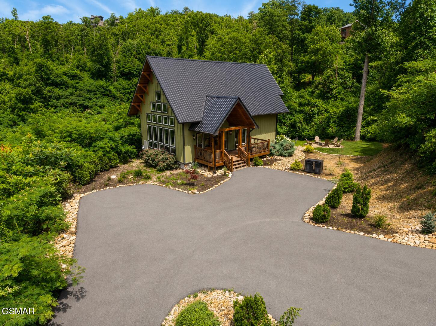 862 Crest View Drive Gatlinburg TN 37738