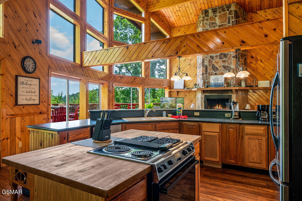 2420 Sunset Road Sevierville TN 37862