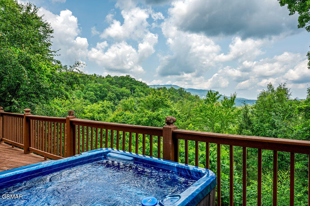 2420 Sunset Road Sevierville TN 37862